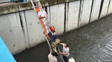 Bakırköy'de su kanalına düşerek yaralanan kişi kurtarıldı