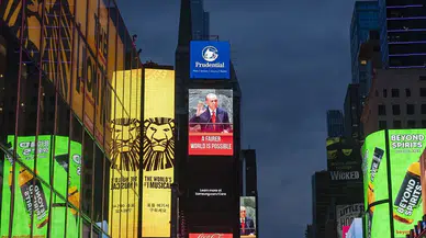 Cumhurbaşkanı Erdoğan’ın mesajı Times Meydanı’nda!