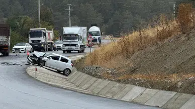 Bolu’da zincirleme kaza! 3 araç çarpıştı: 8 yaralı