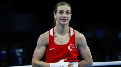 Buse Naz Çakıroğlu, Dünya Boks Şampiyonası'nda yarı finale yükseldi