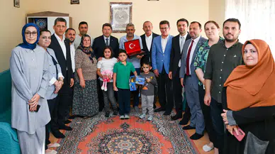 Bakan Tunç, şehit Erdoğan Sönmez'in ailesini ziyaret etti