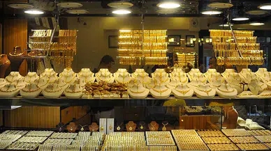 15 Eylül Pazartesi güncel altın fiyatları: Gram, çeyrek, yarım altın kaç TL oldu?