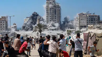 İsrail, Gazze'deki kanlı saldırılarını genişletti: Filistinlilere 'kenti terk edin' çağrısı!