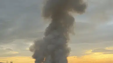 İzmir'de çöp aktarma noktasında yangın!