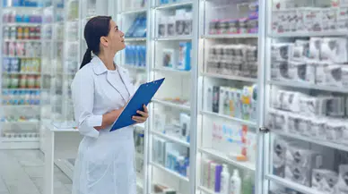 Türkiye’de eczacılar sağlık sisteminin kritik noktasında!