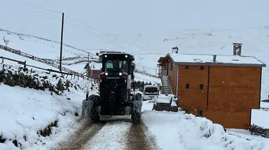 Trabzon'da yoğun kar: 8 kişi mahsur kaldı!