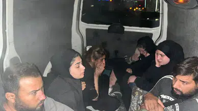 Hatay'da polisten kaçan minibüsten 11 kaçak göçmen çıktı!