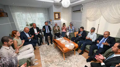 Bakan Tunç, şehit Astsubay Deniz Göçkün'ün ailesini ziyaret etti