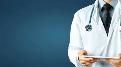 Hastalarına ilaçla erken doğum yaptıran doktor serbest bırakıldı!