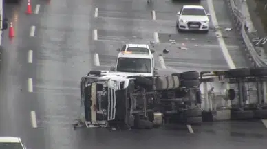 Beykoz Kuzey Marmara Otoyolu'nda tır devrildi