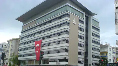 CHP'li Karşıyaka Belediyesi’nde maaş krizi