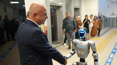 İnsansı robot Fastman, Samsun'da nüfusa kaydedildi!