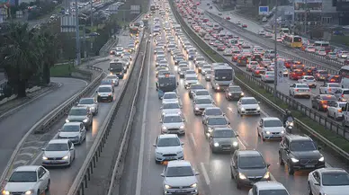 İstanbul’da trafik yine felç oldu!