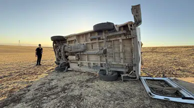 Diyarbakır'da öğrenci servisi ile otomobil çarpıştı: 9 yaralı