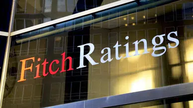 Fitch, İtalya'nın kredi notunu yükseltti