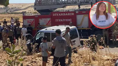 Camdan fırlayan genç kız, devrilen aracı altında kaldı