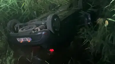 Sakarya'da otomobil, su kanalına uçtu: 2 kişi yaralandı