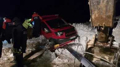 Rize'de kurtarma operasyonu: Çığ nedeniyle 15 kişi mahsur kaldı