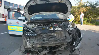 Ordu'da otomobil, polis otosuna çarptı: 2 kişi yaralandı