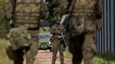 Polonya, Belarus sınırını yeniden açıyor