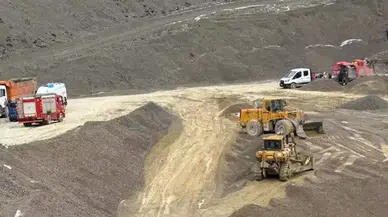 Bartın'da taş ocağında feci kaza: Devrilen kamyonun şoförü öldü