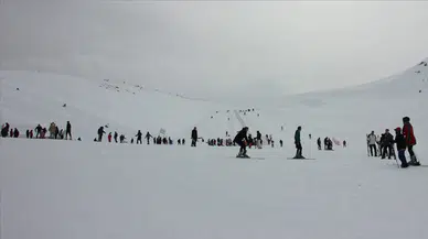 Kayak merkezlerinde kar kalınlığı ölçüldü: İlk sırada Palandöken yer alıyor!