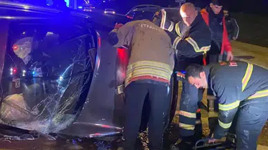 Hatay Defne'de korkutan kaza: Vidanjöre çarpan otomobil takla attı!