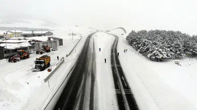 Erzincan'da kar ve sis hayatı olumsuz etkiledi!