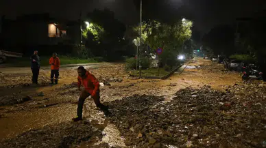 Yunanistan'da yoğun yağışlar nedeniyle 2 kişi hayatını kaybetti