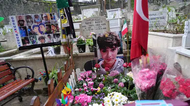 Ahmet Minguzzi ölüm yıl dönümünde kabri başında anıldı