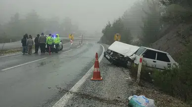 Muğla'da otobüs ve otomobil çarpıştı