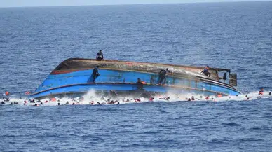 Akdeniz'de göçmen teknesi battı: 50 düzensiz göçmen yaşamını yitirdi