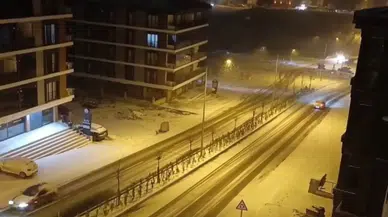 Tekirdağ'da kar ve buzlanma nedeniyle eğitime ara!