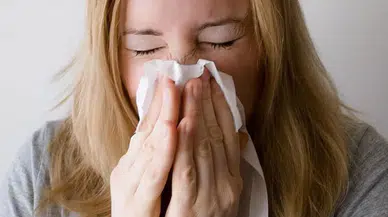 Uzmandan 'üçlü salgın' uyarısı: Vücut ağrıları artıyor!