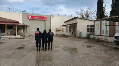 Bilecik'te kendisini jandarma olarak tanıtarak insanları dolandıran şahıs tutuklandı