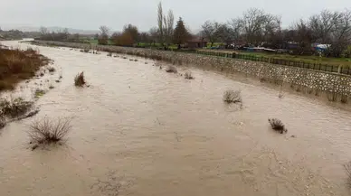 Ayvacık'ta tarım arazileri sular altında kaldı