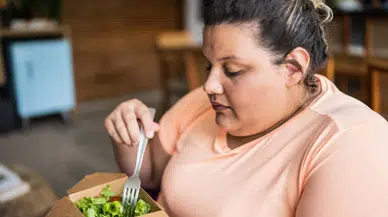 Tokken yeme isteğinin nedeni hedonik açlık olabilir