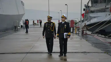 PNS Khaibar korveti Turgutreis Tatbikatı için Gölcük Limanı’nı ziyaret etti