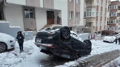 Ümraniye'de otomobil takla attı: Kazada 3 kişi yaralandı!