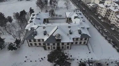 Erzurum Kongre Binası ziyarete kapatıldı: Taşıyıcı sistem ağır hasarlı!