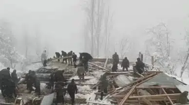 Pakistan'da kar yağışı faciası: 11 kişi hayatını kaybetti