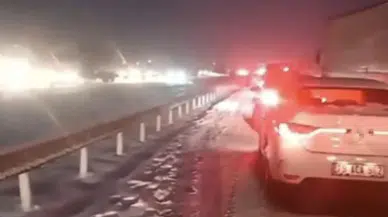 TAG Otoyolu Gaziantep kesiminde kar çilesi: Çok sayıda araç mahsur kaldı