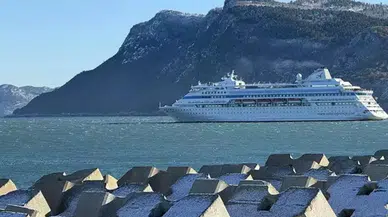Amasra'da fırtına engeli: Kruvaziyer limana yanaşamadı