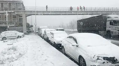İstanbul'un bölgelerinde kar yağışı başladı!