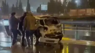 Beylikdüzü D-100'de kaza paniği: Üst üste iki çarpışma, 2 yaralı!