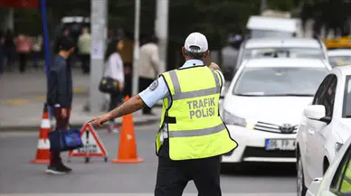 Trafikte saldırı amaçlı araçtan inenlere 180 bin lira ceza! Sürücüleri ilgilendiren 10 madde daha Meclis'te kabul edildi