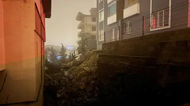 Kahramanmaraş’ta istinat duvarı çöktü: 4 katlı bina tahliye edildi