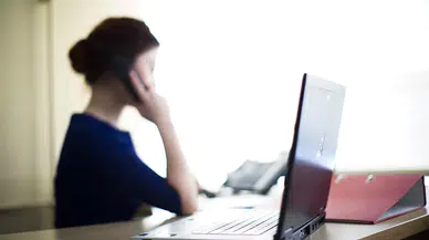 Sözleşmeli personele 'yarı zamanlı çalışma' düzenlemesi yürürlüğe girdi