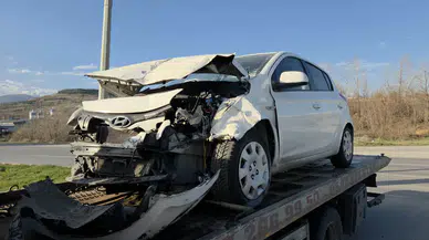 Samsun'da yeni alınan araç ilk yolculuğunda hurdaya döndü: 2 yaralı