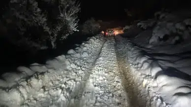 Batman'da kar çilesi: Köy yolunda mahsur kalan 10 kişi kurtarıldı